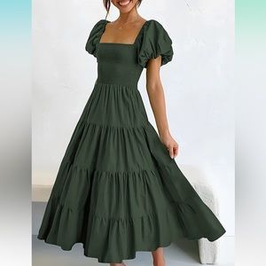 NWT: Women's Tiered Summer Midi Dress - Green, Small